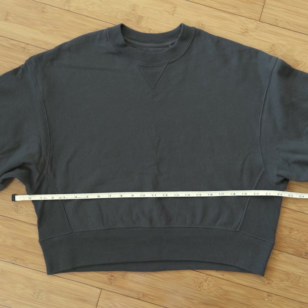 Uniqlo JW Anderson Boxy Sweatshirt Dark Gray Cotton Logo Crew Neck size S M - Picture 3 of 7